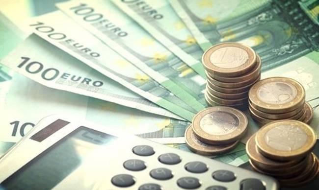 Αγγίζουν τα 2,5 εκατομμύρια οι αιτήσεις για το κοινωνικό μέρισμα