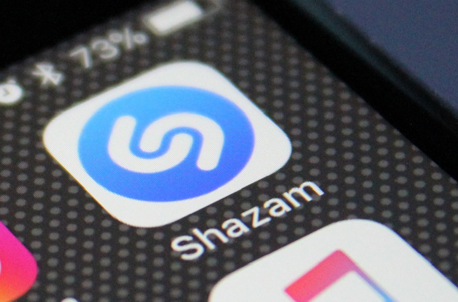 Apple : Ένα βήμα πριν την εξαγορά του Shazam