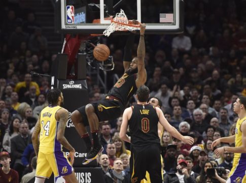 ΛεΜπρόν : Η επιβλητική εμφάνιση κόντρα στους Λέικερς