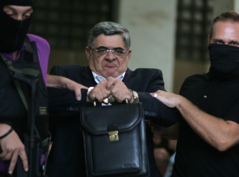 Το Twitter «έριξε» τον λογαριασμό της Χρυσής Αυγής
