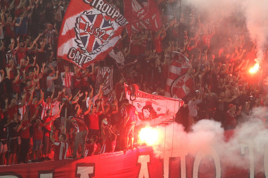 Ανάρπαστα τα εισιτήρια για το ντέρμπι Ολυμπιακός-ΑΕΚ