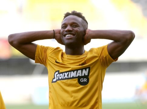 Ενλουντούλου : Υπογράφει στα Τρίκαλα