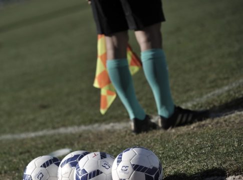 Με… δικούς τους διαιτητές