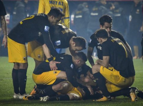 ΑΕΚ : Δεν συμβιβάζεται να κυνηγάει