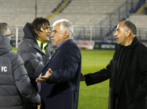 Παράσχος : «Καμπανάκι η ήττα, ψάχνουμε δύο ακόμα παίκτες»