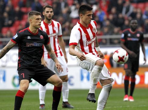 Μπούντνικ : Φλερτάρει με Λαμία