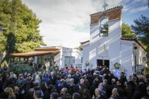 Το τελευταίο αντίο στον Τζίμη Πανούση