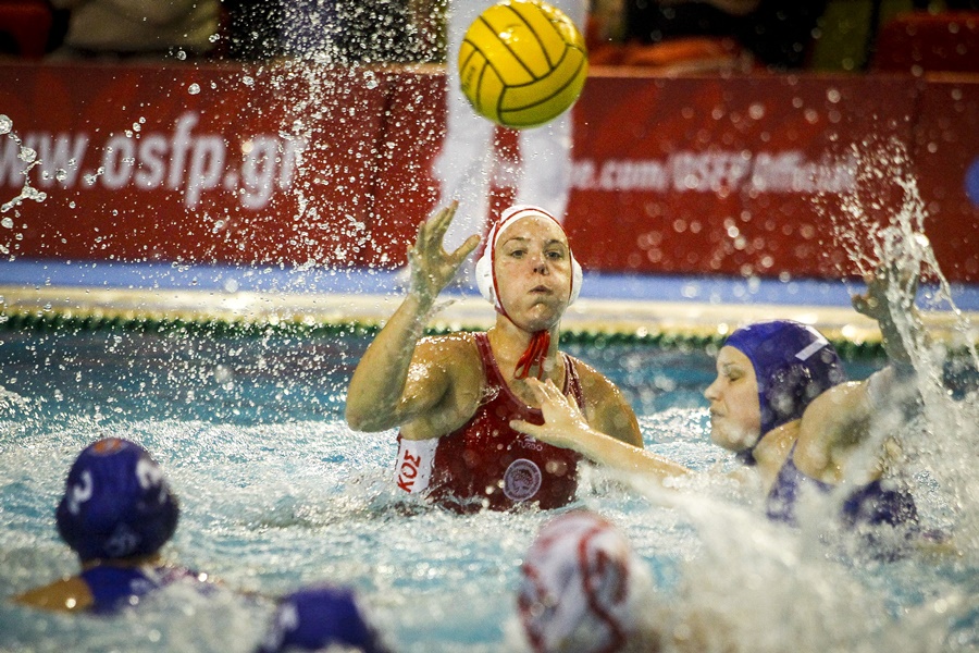 Πόλο γυναικών : Με Κίνεφ Κίρισι στα προημιτελικά της Ευρωλίγκας ο Ολυμπιακός