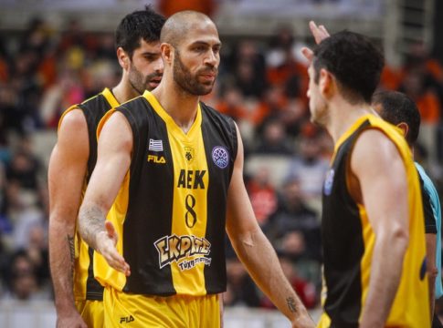 LIVE : Πετρόλ Ολιμπίγια – ΑΕΚ