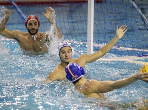 Πόλο : Άνετα το ντέρμπι του Πειραιά ο Ολυμπιακός