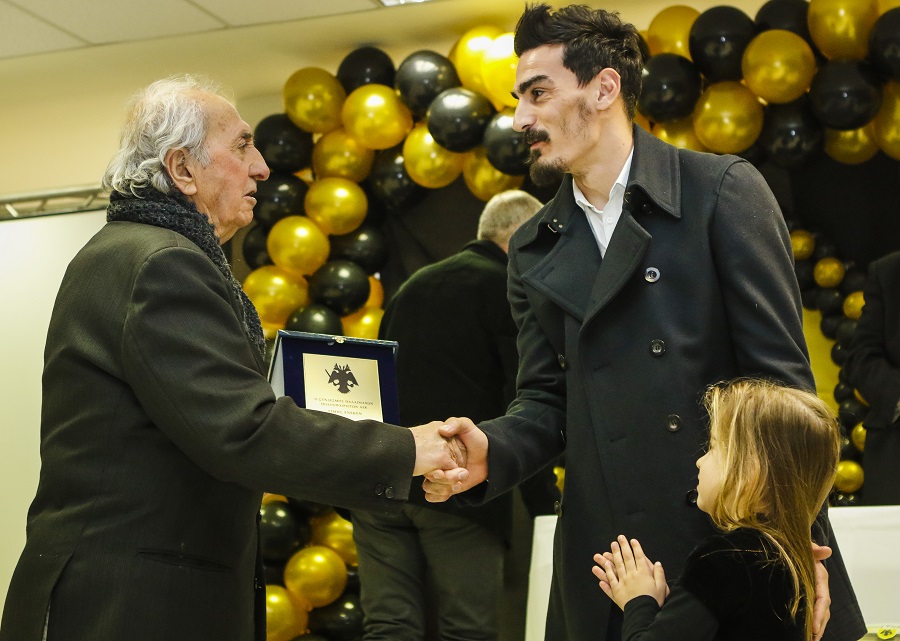 Τίμησαν Σιμόες και Χριστοδουλόπουλο οι παλαίμαχοι