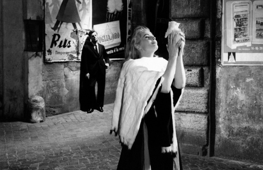 Ανίτα Έκμπεργκ : Η θεά της «Dolce Vita», η αιώνια μούσα του Φελίνι