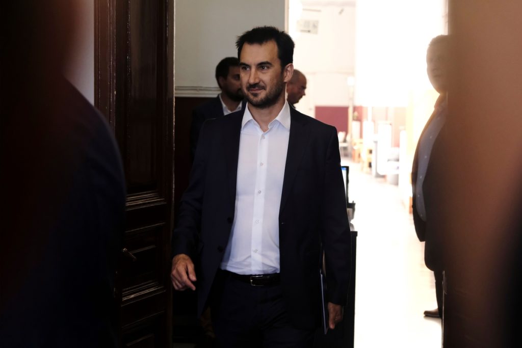 Αλ. Χαρίτσης: Απαραίτητη η αύξηση του κατώτατου μισθού μετά την έξοδο από τα μνημόνια