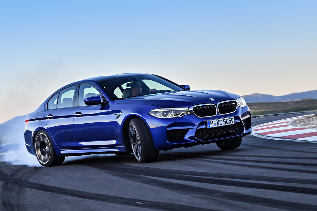 Νέα BMW M5: Κορυφαία στην πίστα