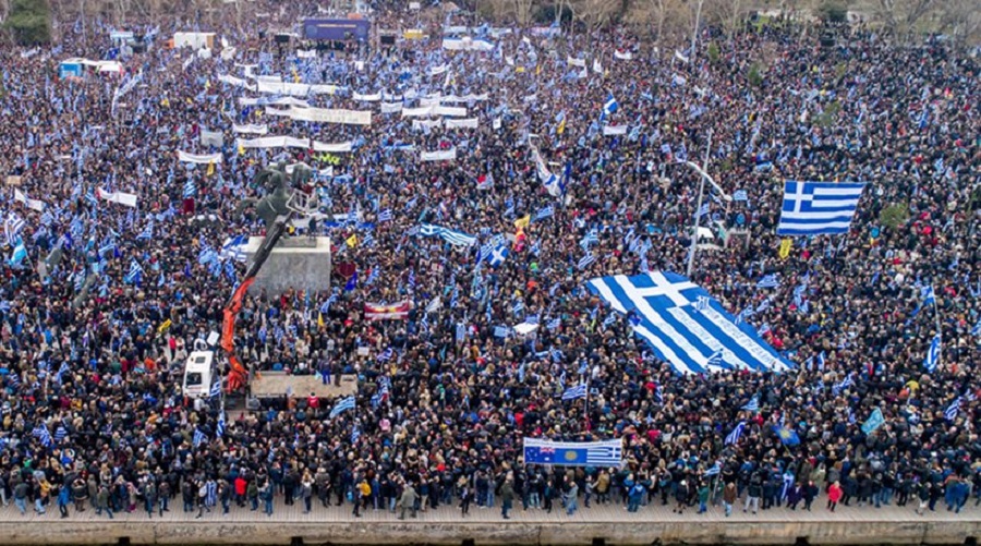 Μόνο η «μάνα ρέηβερ» λείπει για να πειστούμε ότι ακόμη ζούμε στα ‘90ς…