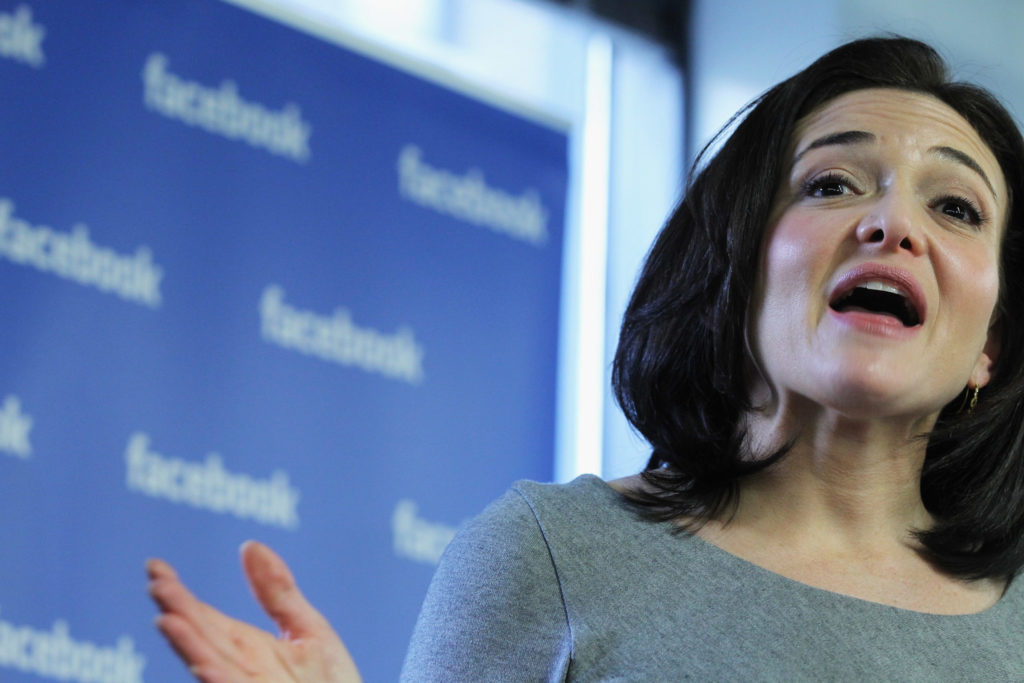 Το Facebook θα ανοίξει τρία κέντρα ψηφιακής εκπαίδευσης στην Ευρώπη
