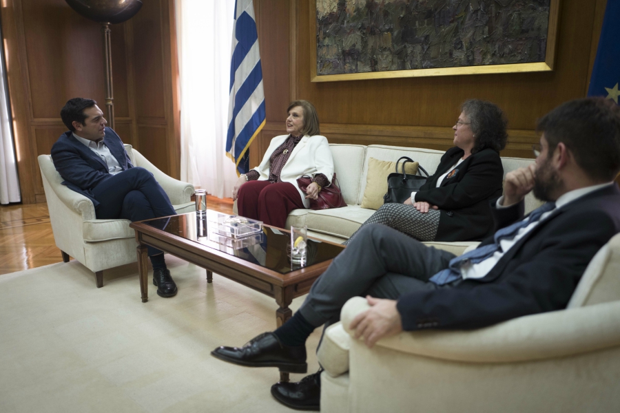 Τσίπρας σε Μεγαλοοικονόμου: Είναι θετικό που κεντρώοι άνθρωποι στρατεύονται για την έξοδο από την κρίση
