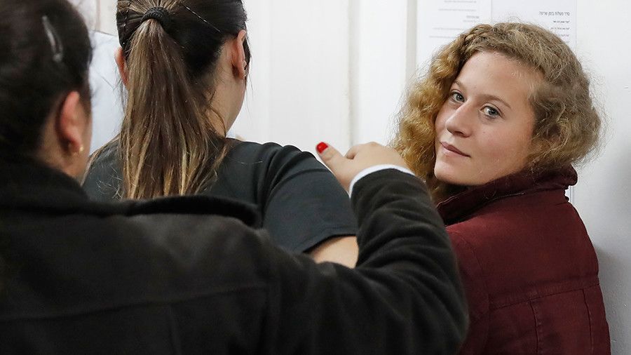 Προφυλακισμένη θα παραμείνει η 16χρονη Παλαιστίνια Αχέντ Ταμίμι