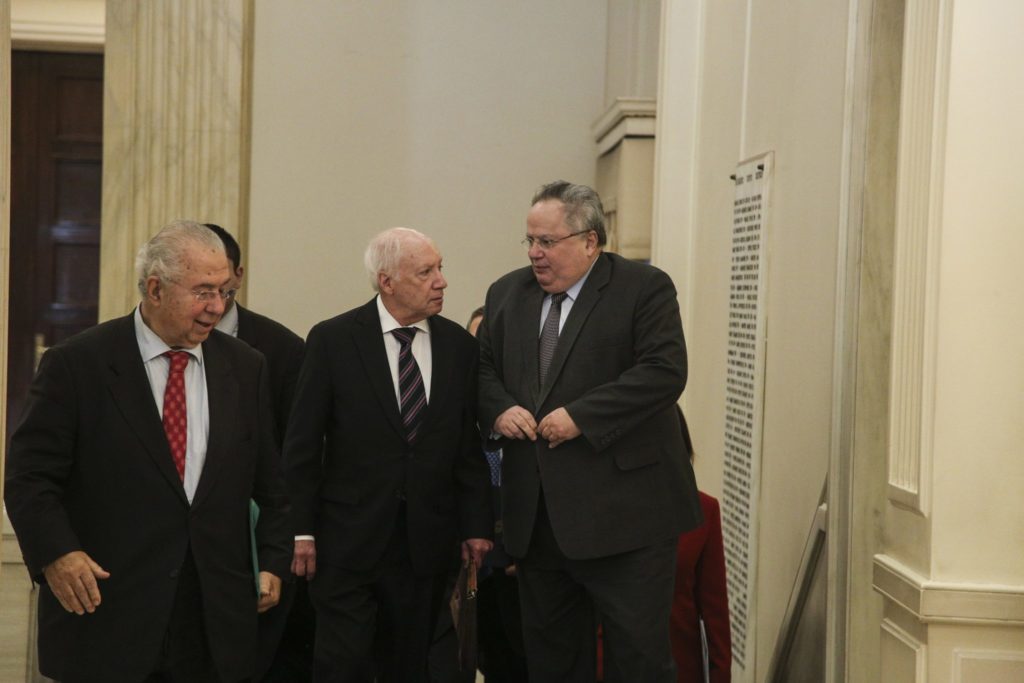 Εντείνονται οι διεργασίες για το θέμα της FYROM- «Είναι ώρα αποφάσεων» λέει ο Νίμιτς