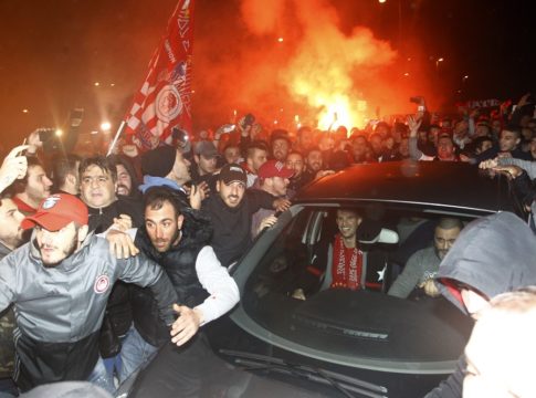 Ολυμπιακός : «Υστερία για τον Μιραλάς» γράφουν οι Βέλγοι