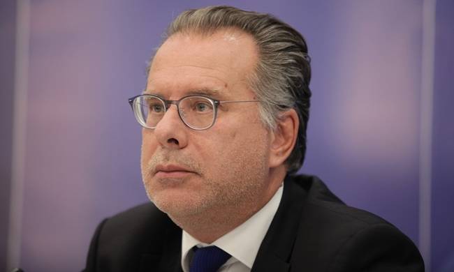 Κουμουτσάκος: Η διαπραγμάτευση για την ΠΓΔΜ υιοθετεί τη λογική τεμαχισμού των ζητημάτων