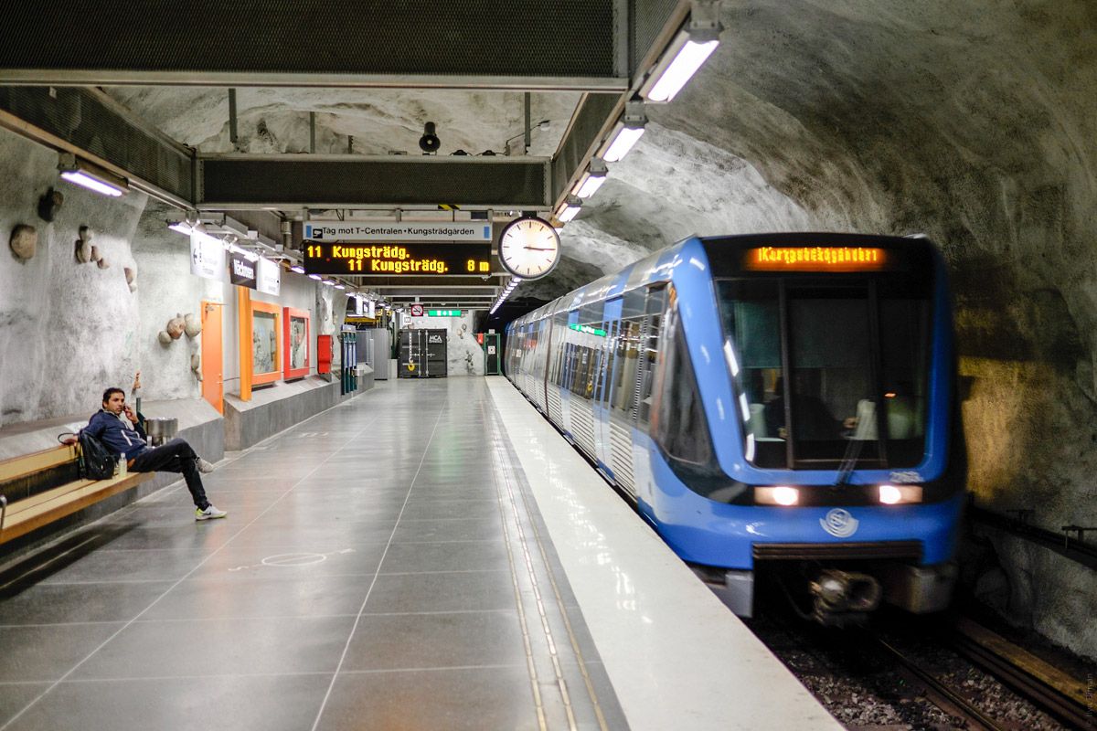 Сена метро. Вагоны метро Стокгольма. Stockholm Metro c6. Stockholm Metro c30. Метро Стокгольма поезда.