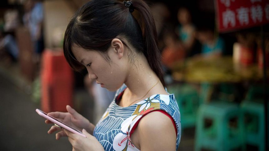 Γυναίκες στην Κίνα ξοδεύουν εκατομμύρια σε εικονικούς συντρόφους