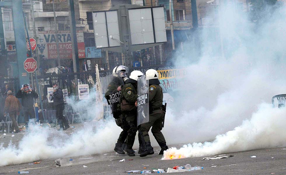 Επεισόδια με οπαδούς της ΑΕΚ στο λιμάνι του Πειραιά και ανησυχία για τον τελικό του Κυπέλλου!