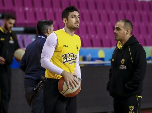 Ξανθόπουλος : «Συνειδητοποιημένοι για να τα δώσουμε όλα»