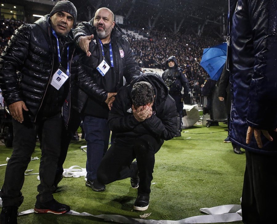 Εξετάζει τον Γκαρθία ο γιατρός του αγώνα