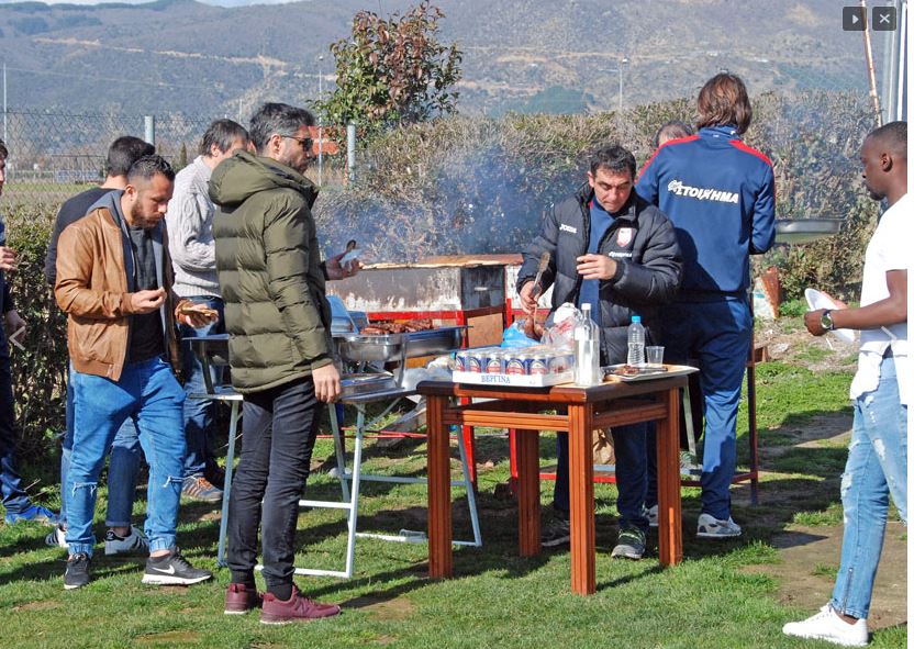 Το τσίκνισαν στην Ξάνθη (pics)