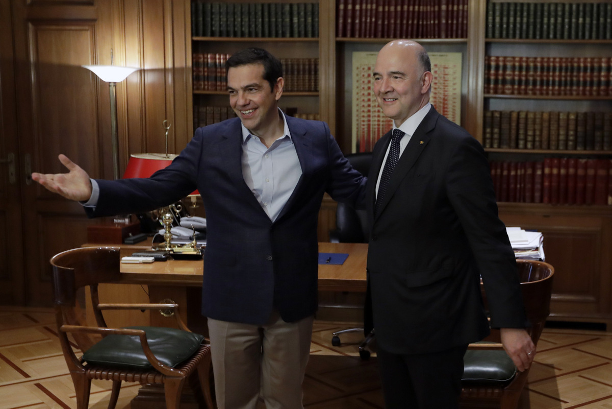 Αύριο οι επαφές Μοσκοβισί στην Αθήνα για την τέταρτη αξιολόγηση