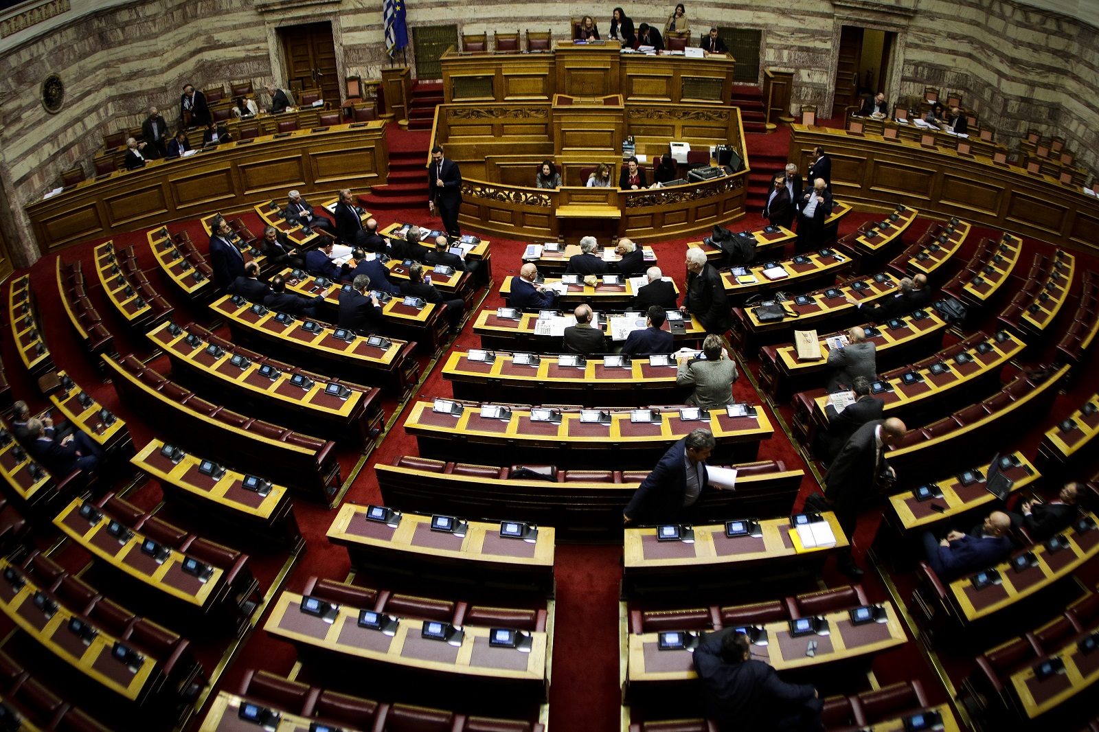 Σε ειδική αίθουσα εμπλεκόμενοι στη δικογραφία της Novartis (Live από τη συνεδρίαση)