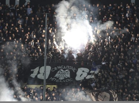 ΣΦ ΠΑΟΚ : «Προστατεύουμε την ομάδα, το άναμμα πυρσών αναβάλλεται…»