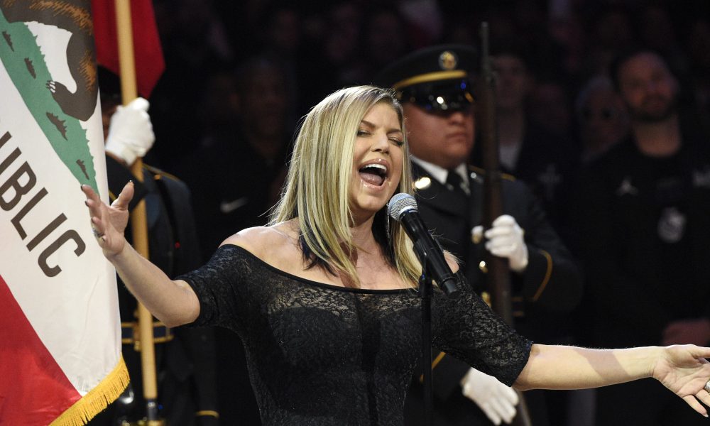 Η Fergie τραγούδησε τον πιο σέξι αμερικανικό ύμνο