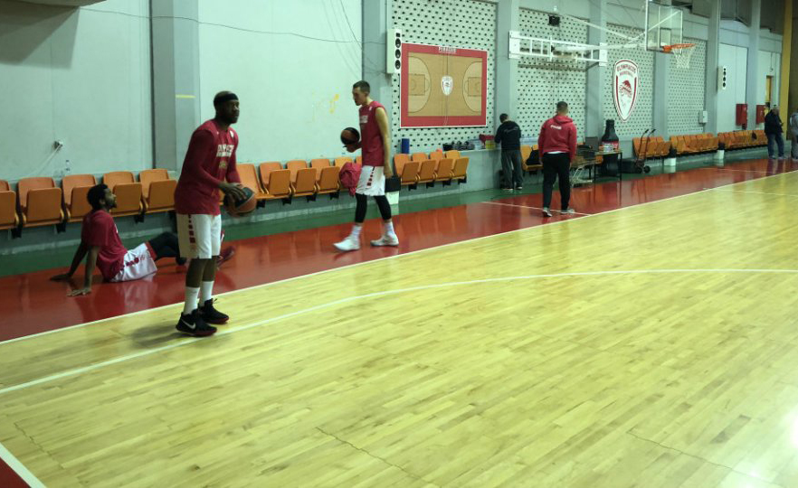 Η «ερυθρόλευκη» διάθεση του Μπράουν (pic)