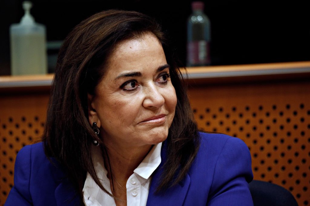 Μπακογιάννη: «Εμείς θα πληρώσουμε τοις μετρητοίς και τα Σκόπια επί πιστώσει»