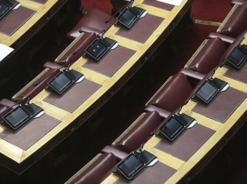 Έκτακτη διάσκεψη των προέδρων της Βουλής για τη Novartis