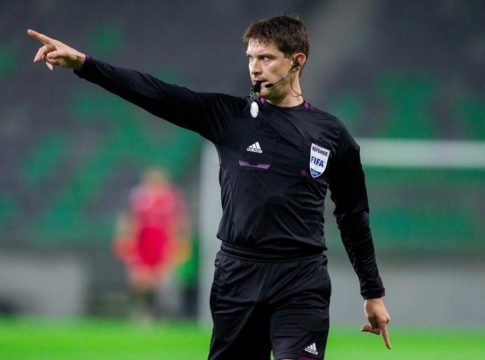 Ο Σλοβένος Ματέι Γιουγκ σφυρίζει την ΑΕΚ