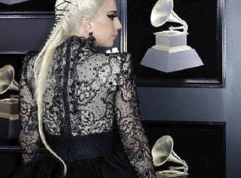 Σταματά την περιοδεία της η Lady Gaga (pic)