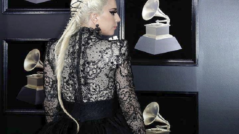 Σταματά την περιοδεία της η Lady Gaga (pic)