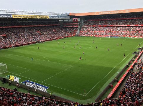 Tο όνομα του Ενρίκε Κάστρο στο γήπεδο της Χιχόν