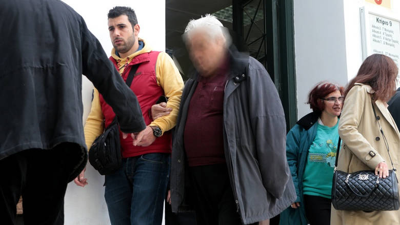 Ελεύθερος ο 88χρονος που πυροβόλησε δύο ληστές στο σπίτι του