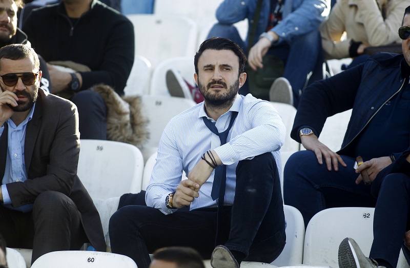 Άρης : Οργισμένος ο Καρυπίδης, ένταση με τον διαιτητή Μπλούνα