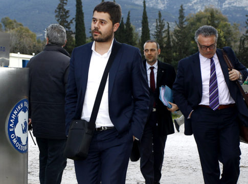 Προκλητικός ο ΠΑΟΚ: «Ο Θέος πάτησε το χείλος του Γκαρθία»