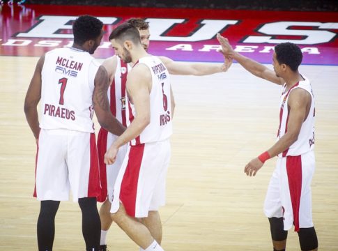 Τους κλείνει τα… φώτα ο Ολυμπιακός (vid)