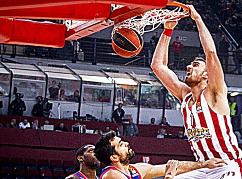 Το… trademark πάρε-βάλε του Σπανούλη σε Μιλουτίνοφ (vid)