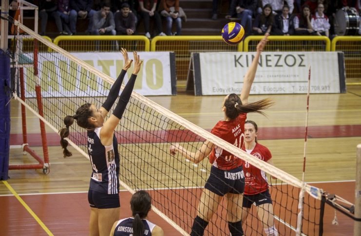 Volleyleague Γυναικών : Κινδύνεψε, αλλά νίκησε ο Ολυμπιακός, εύκολα ο ΑΟ Θήρας