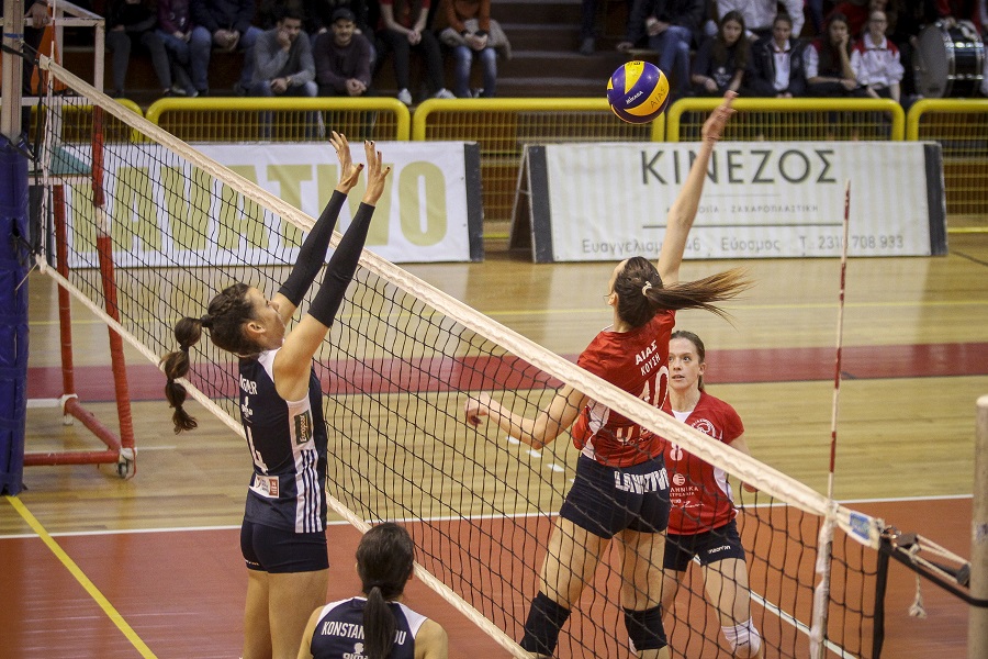 Volleyleague Γυναικών : Κινδύνεψε, αλλά νίκησε ο Ολυμπιακός, εύκολα ο ΑΟ Θήρας