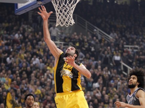 Ξανθόπουλος πασάρει, Μαυροειδής σκοράρει (vid)